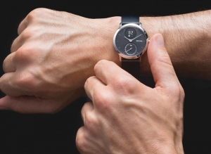 IFA16: Withings Steel HR teraz wyświetlaczem i pulsometrem