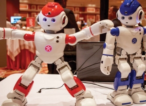 IFA16: Zabawa i nauka z własnym robotem